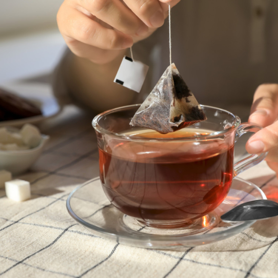 Ovu GREŠKU mnogi prave pri kuvanju čaja, a nisu ni svesni da to utiče na njegov UKUS I KVALITET!