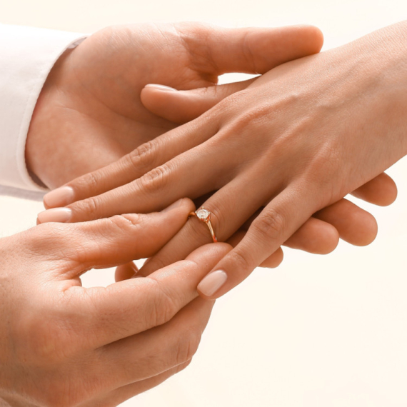 Zaprosio ju je bajkovitim prstenom, a nakon venčanja je saznala BOLNU ISTINU! Sada ne želi ni da ga vidi (VIDEO)
