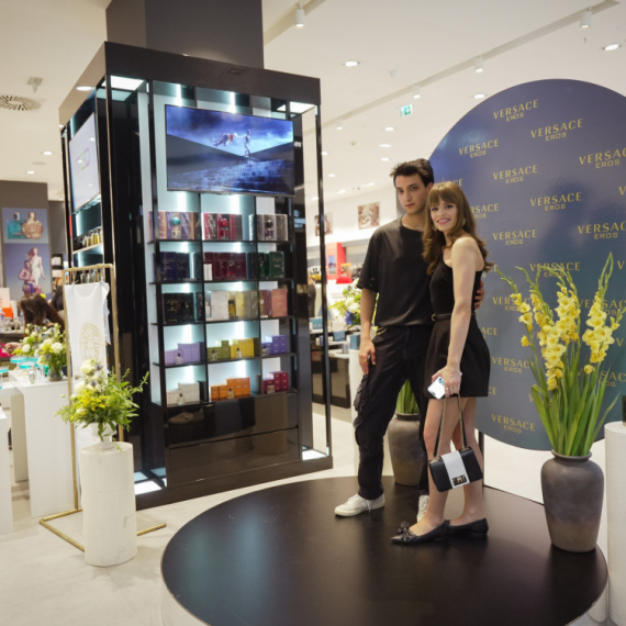 PRAZNIK ZA SVA ČULA: VERSACE EROS VEČE U JASMIN PARFIMERIJI U TC GALERIJA