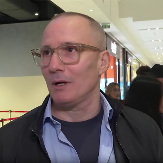 Miloš Timotijević PRIZNAO DA PSUJE ZA VOLANOM i to ne na običan način, a evo kada se on oseća kao gladijator... (VIDEO)