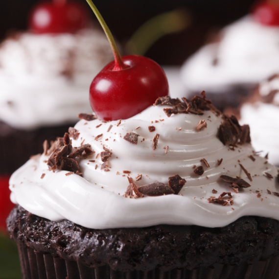 Recept dana: Švarcvald mafini - lakša i brža verzija poznatog klasika, spremna je za manje od sat vremena