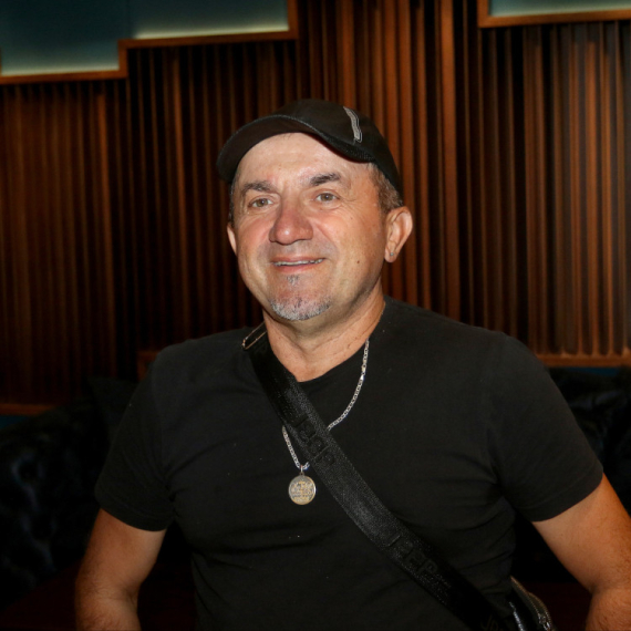 Malo ko zna da je naš poznati muzičar RADIO KAO PROFESOR: Evo koji PREDMET je predavao!