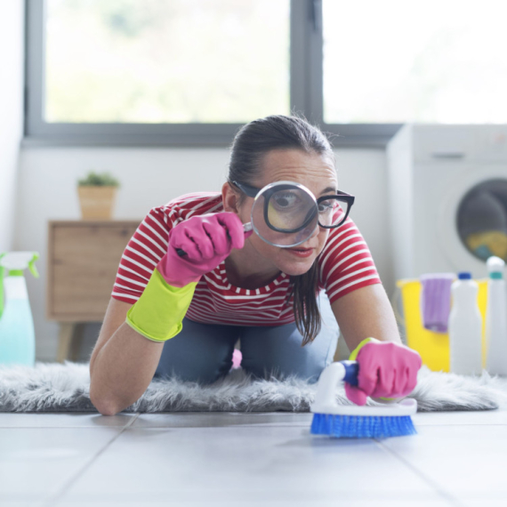 Ne ispuštaju krpu iz ruke: Ljudi rođeni u ovih 5 horoskopskih znakova su NAJVEĆI ČISTUNCI