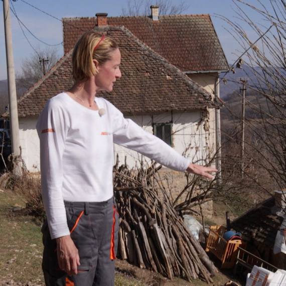Radna akcija sa Tamarom - Utorak, 17. jun - Pomoć petočlanoj porodici iz sela Sijerač, kraj Bajine Bašte