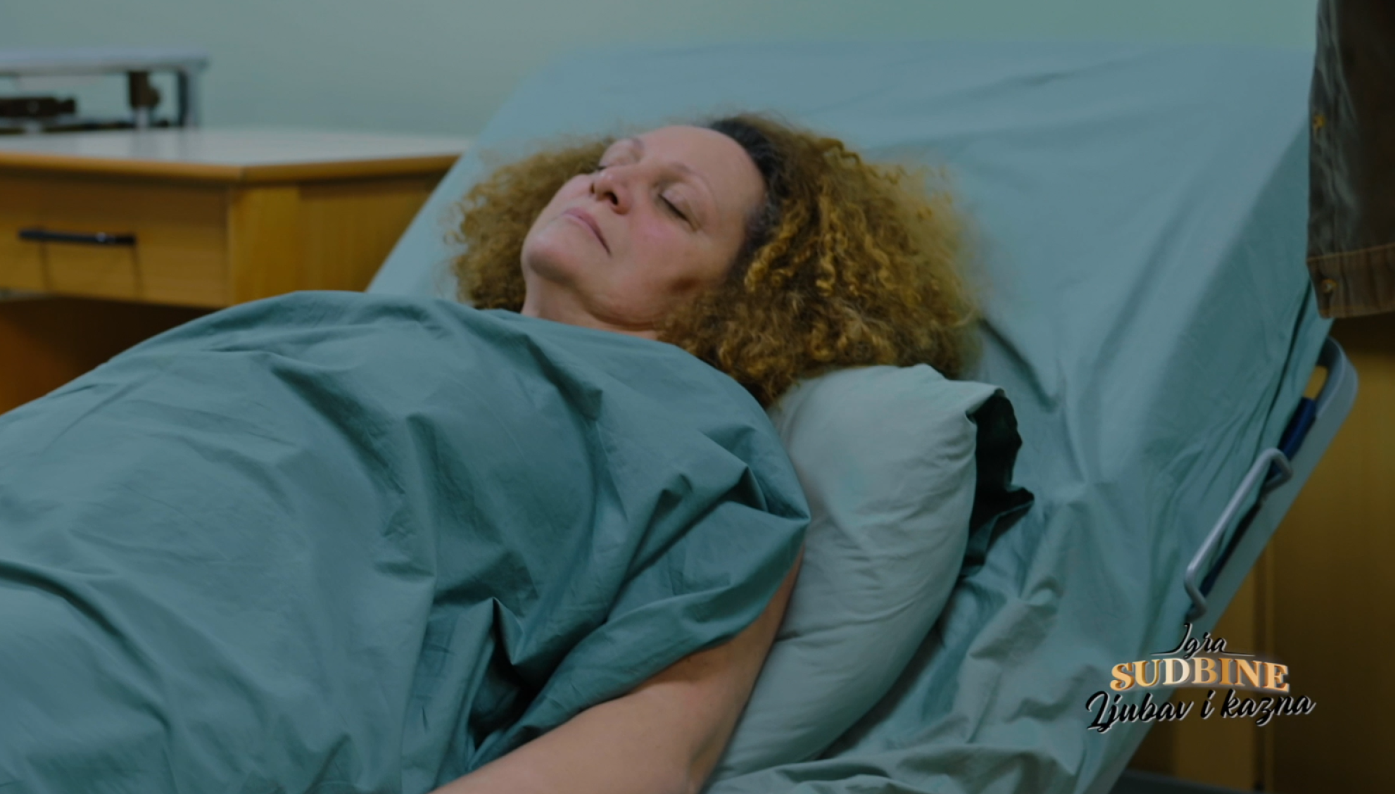 Igra sudbine: Ljubav i kazna - Četvrtak, 10. jul - Sumnjiva osoba ulazi u Pančetinu sobu