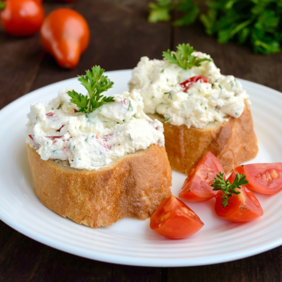 Za sve ljubitelje BELOG LUKA - znamo da vas ima! Savršen namaz, kojeg nećete moći da se zasitite!