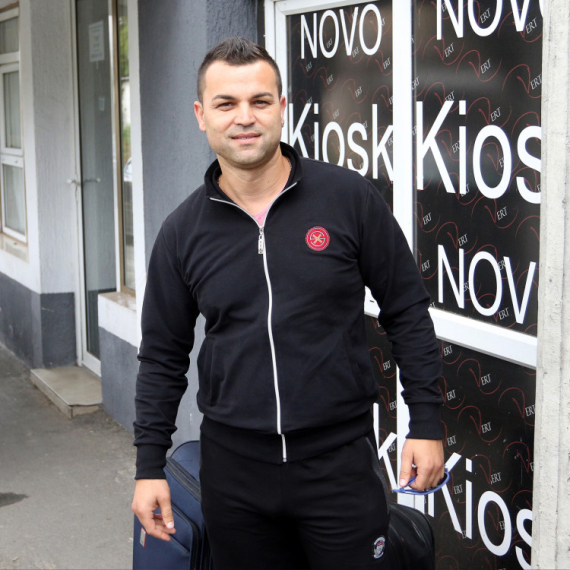 "SEDAM MESECI NISAM IZAŠAO IZ SOBE" - Pevač priznao kako se oseća mesecima posle teške saobraćajke; "Nema više šta tu da se pipa"