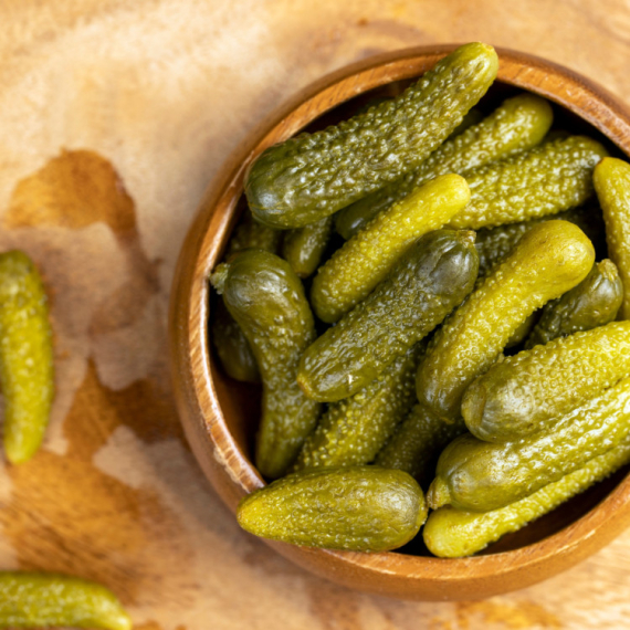 Isprobajte recept za kisele krastavčiće po recepturi naših baka