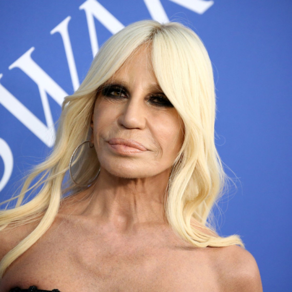 Donatela Versaće DRASTIČNO PROMENILA IZGLED: Pogledajte kako sada izgleda (FOTO)