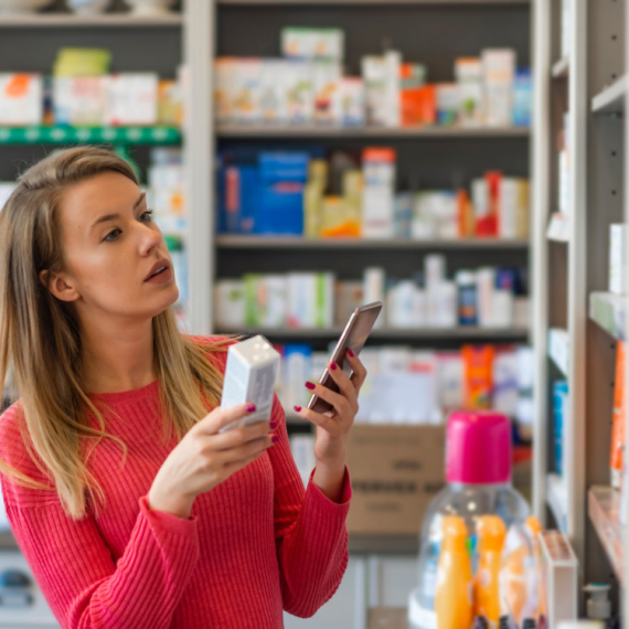 Da li je bezbedno kupovati lekove onlajn? Evo šta kažu stručnjaci