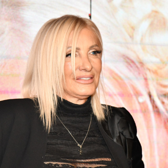 U Japanu je lansirana usluga "iznajmljivanja" baka: Evo šta o tome misli Dragica Radosavljević Cakana