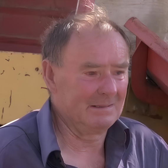 Pomozimo Vučini Arsenijeviću koji je zbog požara ostao BEZ SVEGA - i krova nad glavom i svih stvari, a izgubio je i svog vernog psa!