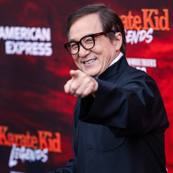 Od siromaštva do filmske legende: Životna priča Džekija Čena je čist dokaz da je moguće ostvariti sve snove, ako uporno i vredno radimo na tome