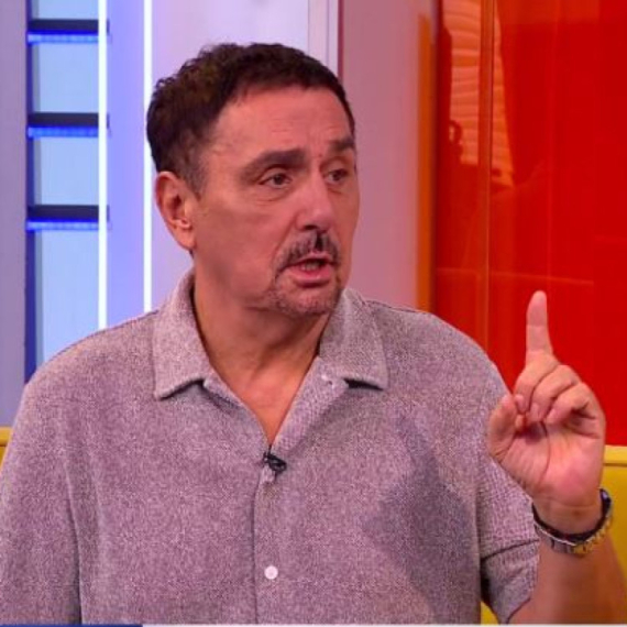 Keba u svom stilu, objasnio: “Zvezde Granda su auto-put za dolazeće zvezde, sve druge emisije tog formata su obilaznica”