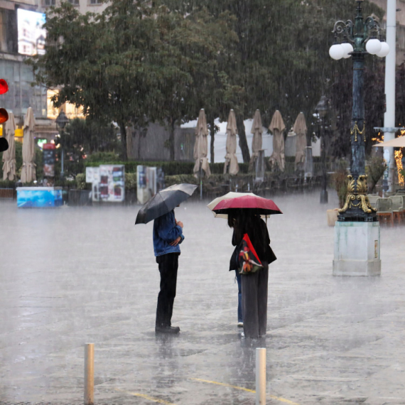 Danas nestabilno vreme sa pljuskovima, grmljavinom i jakim olujnim vetrom