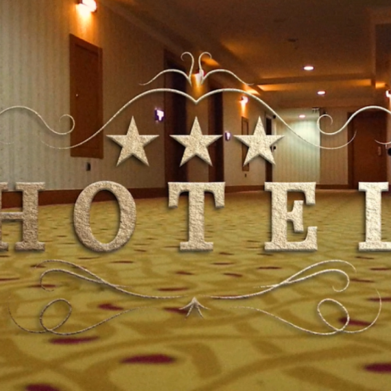 Hotel*** - Utorak, 7. oktobar - Deki i Bane u mraku sazivaju vanredni kolegijum pod svećama