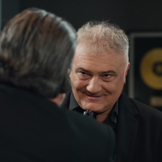 Igra sudbine: Ljubav i kazna - Sreda, 17. septembar - Žile naoružan upada i fejm i želi da ubije Mikija