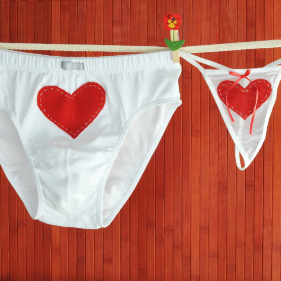 Da li znate čemu služu DŽEPIĆ na ženskom donjem vešu?