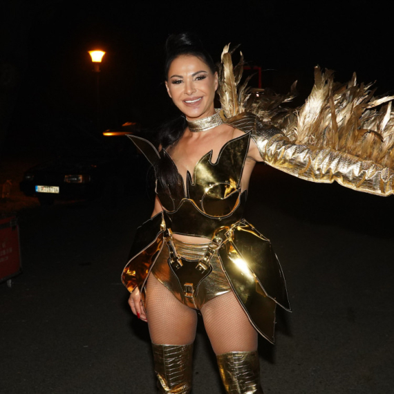 Svi je znate kao Tinu Ivanović, a pevačica je karijeru započela POD DRUGIM IMENOM!