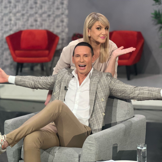 Grand Specijal - Nedelja, 30. novembar - Vesna i Siniša i ove nedelje ugostiće vrhunske pevače