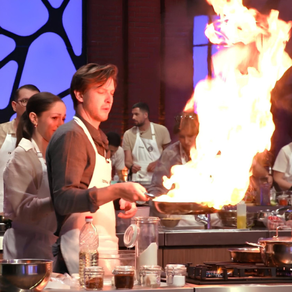 „Mi smo se zapalili, brate!“ Takmičari se prvo klizali na majonezu, a onda je buknula VATRA! Ljubica zahteva odgovor: „Ko je kriv za ovo!?“