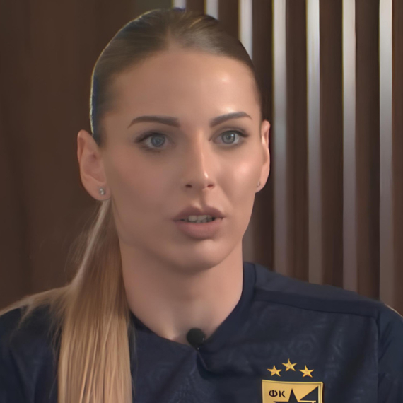 ZVUK JE BIO POPUT PUCANJA PETARDE! Jovana je na treningu POVREDILA KOLENO, a onda joj se život preokrenuo