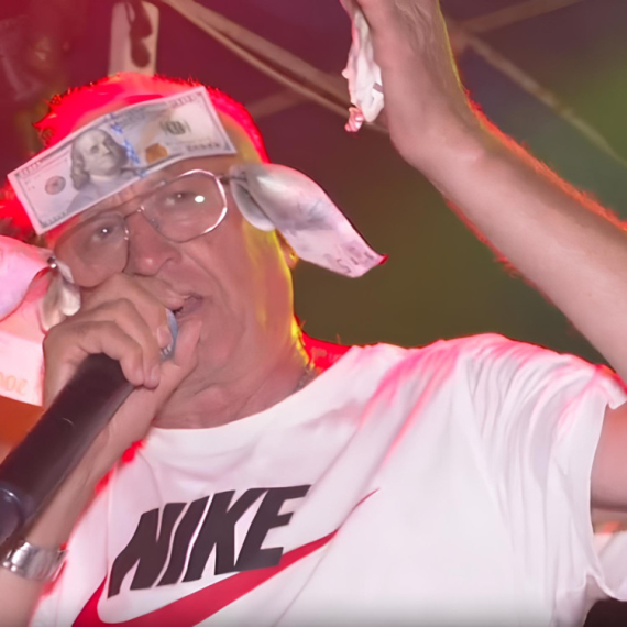 Era sproveo Exkluziv po Šabačkom vašaru, pa progovorio o kolegama kojima je ispod časti da pevaju pod šatrom: "Kako glume tako im i jeste" (VIDEO)