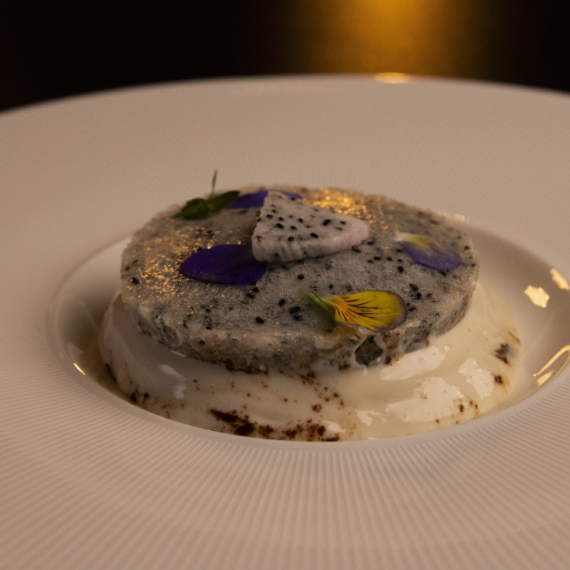 ZMAJEV KOLAČ! Rapsodija ukusa koja će vas sa svakim zalogajem sve više oduševljavati!