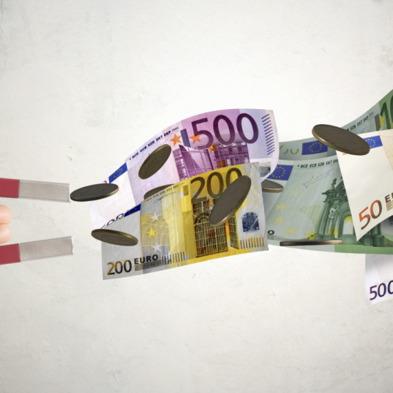 10 moćnih rituala za PRIVLAČENJE NOVCA: Šta da držite na stolu, a šta da stavite u svaki ugao svog doma?