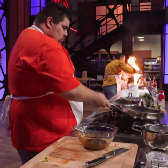 BUKNULO U SEKUNDI! Gori tiganj - ovo nije trebalo da se dogodi