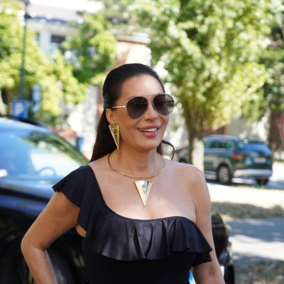 Ceca otkrila koja pevačica je bila njen idol: "Kada me je poljubila, 7 dana nisam prala tu stranu obraza"