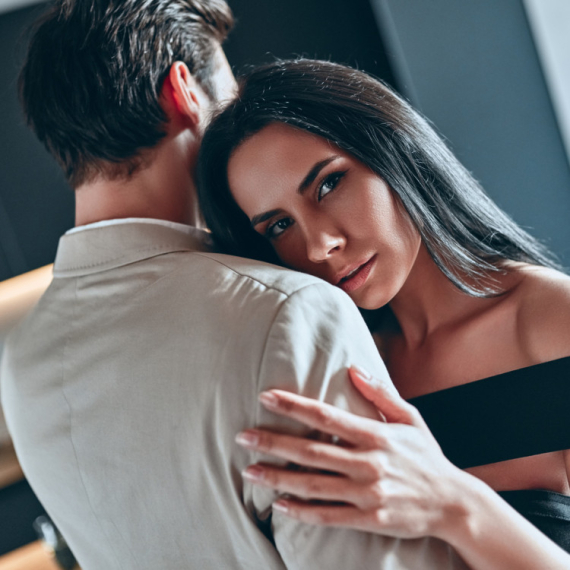 DNEVNI HOROSKOP ZA PONEDELJAK 29. SEPTEMBAR: Jarčeve očekuju UZBUDLJIVI trenuci sa VOLJENOM osobom, Bikove mogućnost AVANTURE