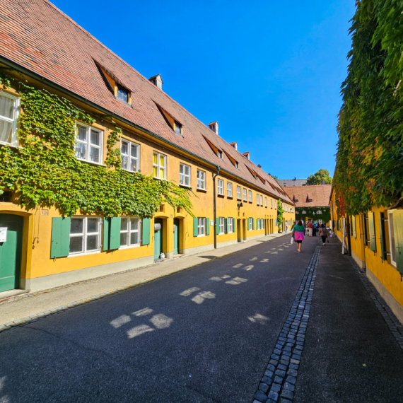 Ovde je GODIŠNJA STANARINA manja od 1€! Da biste živeli u KUĆICAMA KAO IZ BAJKE morate ispoštovati NEKOLIKO PRAVILA! Vodimo vas u Fugeraj (FOTO)