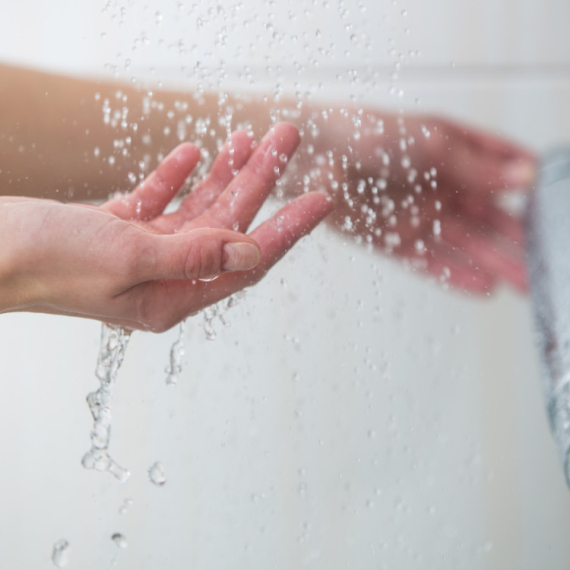 Način tuširanja otkriva KOLIKO ste dobri u SE*SU! Ako prvo perete pazuh... Reći ćemo samo - AU!