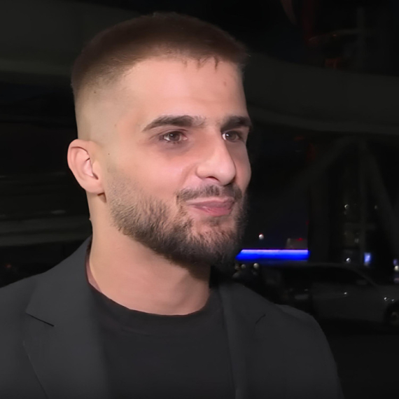 "Mala svadba, na moru" Emir Aličković preferira PLAVUŠE i venčanje BEZ TRUBAČA!