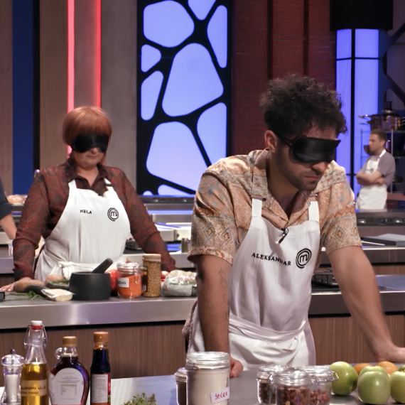 Ludilo u studiju, takmičari ne znaju gde će pre - jure kao muve bez glave