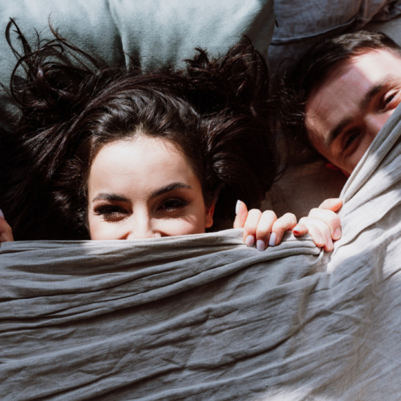 Ova poza tokom odnosa NIJE ZAHTEVNA, a garantuje vrhunac: Žene je posebno vole!