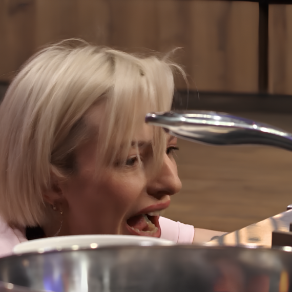 “STRUJA ME OPALILA” Sanja doživela manji peh