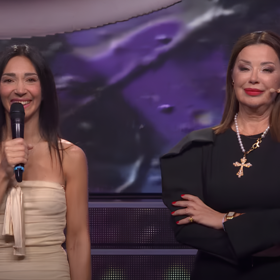 Bratanica poznatog muzičara u "Nikad nije kasno": "Ovako se peva kada se spoje u LJUBAV Bosna i Srbija"