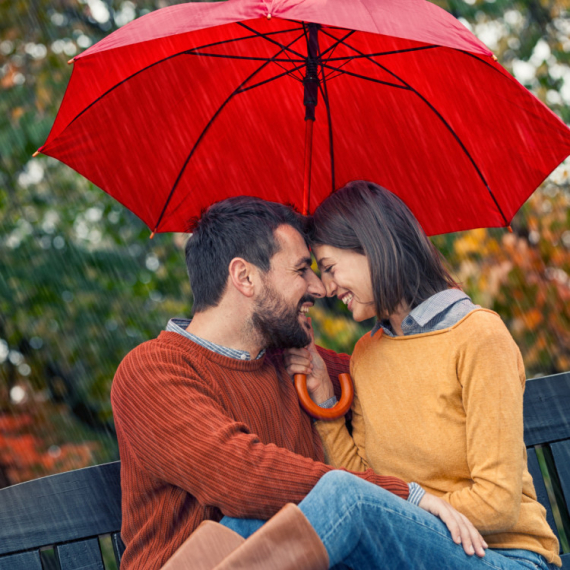 DNEVNI HOROSKOP ZA 18. OKTOBAR: Ovnovi imaju skladan odnos sa PARTNEROM; Ribe dobijaju POSLOVNU PONUDU, a Device se TEŠKO snalaze u nekoj situaciji!