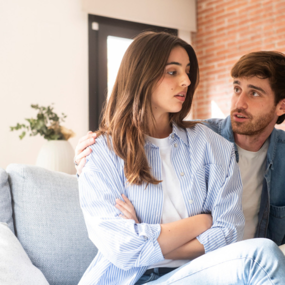 DNEVNI HOROSKOP ZA NEDELJU, 19. OKTOBAR: Ovnovi OPTEREĆUJU partnera; Škorpije ispunjavaju OBEĆANJE koje su dale!