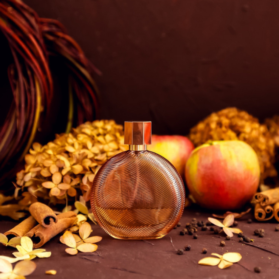 Stručnjak savetuje KAKO da odaberete idealan JESENJI PARFEM!