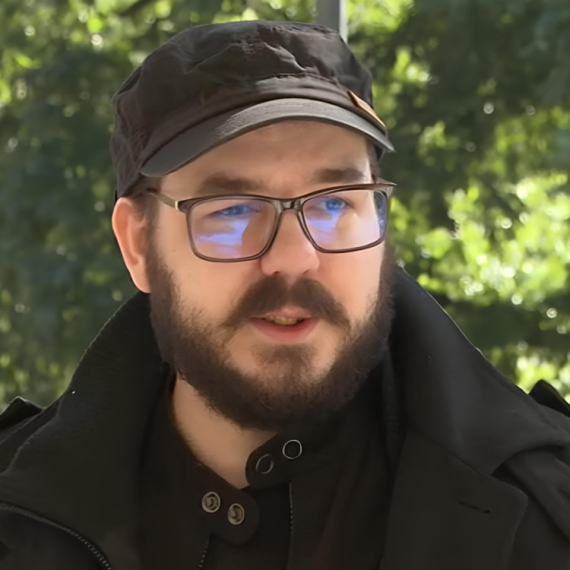 "TO VAM JE KAO DA IMATE 5 ĆALACA" Jovan je uz "Riblju čorbu" od svoje 18. godine! Evo šta sve niste znali o novom frontmenu ovog čuvenog benda!