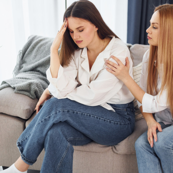 Umorni ste od KUKNJAVE društva? Evo šta da radite kad vam se prijatelji pretvore u GNJAVATORE