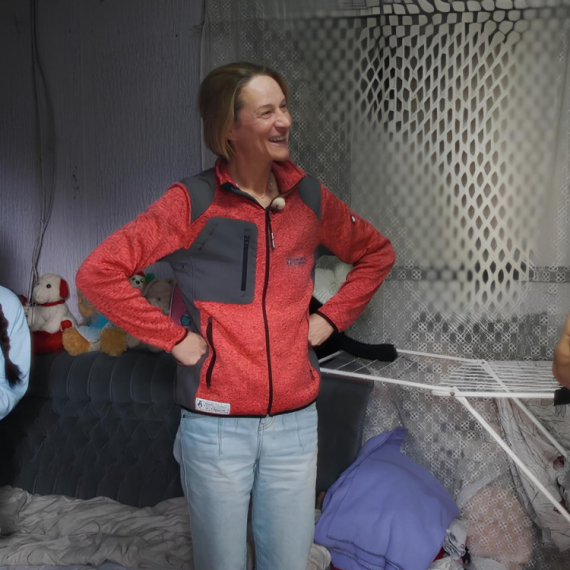 Radna akcija sa Tamarom - Sreda, 22. oktobar - Šestočlana porodica Kecman sada ima novi dom