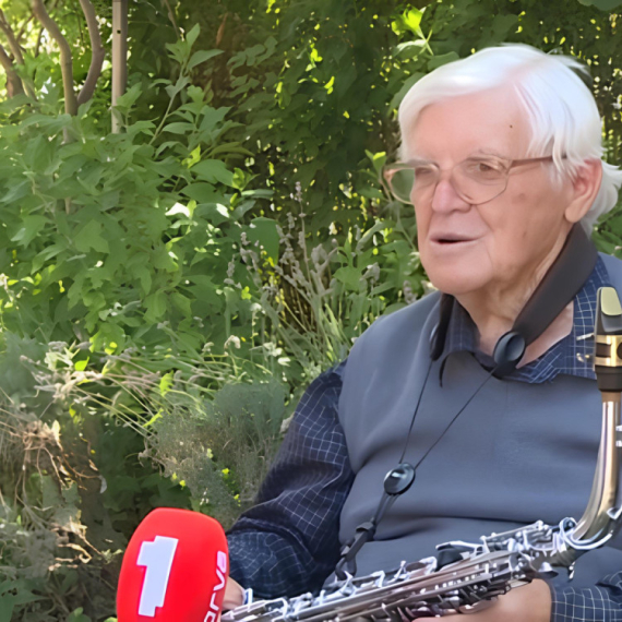 Otac je prodao VOLA kako bi mu kupio PRVI SAKSOFON! Upoznajte Ralu koji već više od 70 GODINA svira ovaj instrument