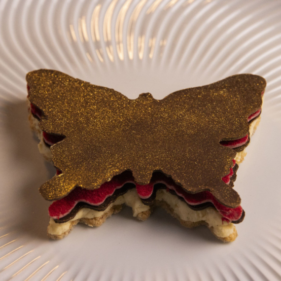 "Leptirov let a la Kapri" - kompleksni desert koji ostavlja bez daha!