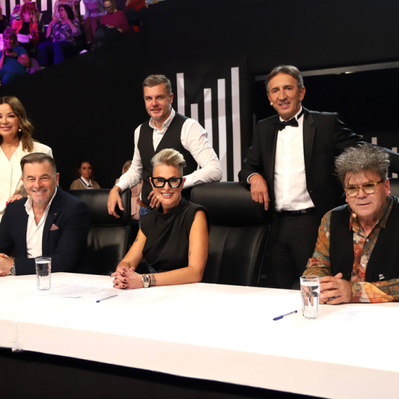 Nikad nije kasno - Nedelja, 26. oktobar - Mare pecnuo Tijanu Dapčević za menopauzu, ceo studio plakao od smeha