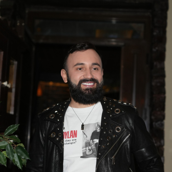 "Mislim da NE POSTOJI prijateljstvo na estradi"; Pevač iskreno progovorio o ODNOSU SA KOLEGAMA