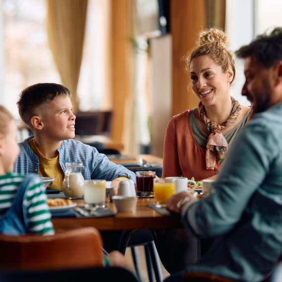 Svi roditelji tvrde da NEMAJU omiljeno dete, ali da li je to baš tako? Istraživanja došla do zapanjujućih rezultata